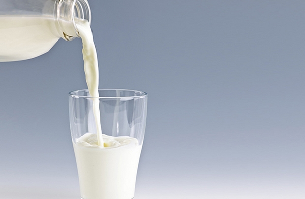 Sữa tươi có tác dụng tẩy tế bào chết